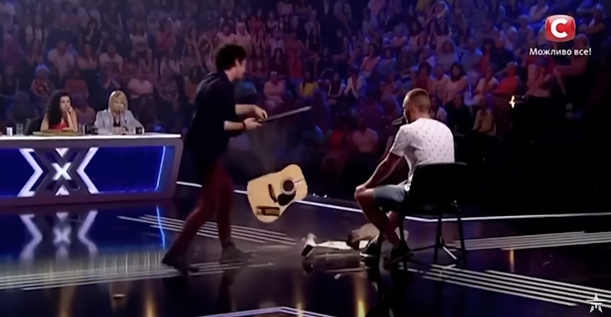 🥺🥺🥺Why did this judge destroy this contestant’s guitar?​